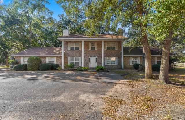 3348 Colonial Oaks Dr Gallery 1