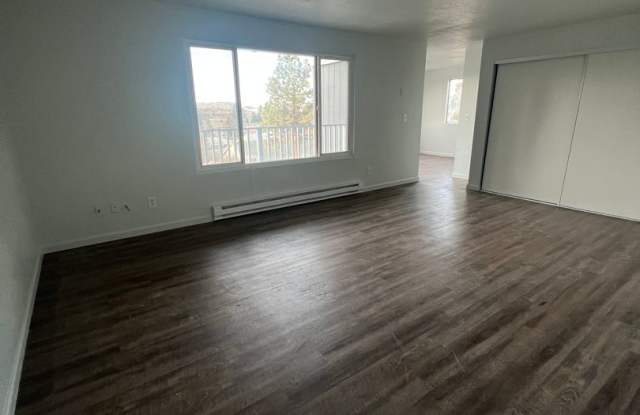 Newly Renovated - 3 Bedroom, 2 Bathroom Apartment - Pacific Terrace photos photos Newly Renovated - 3 Bedroom, 2 Bathroom Apartment - Pacific Terrace photos photos