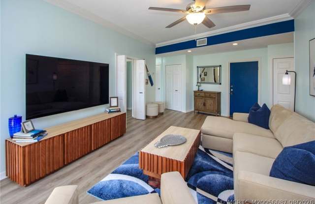 150 SE Four Winds Drive Gallery 3