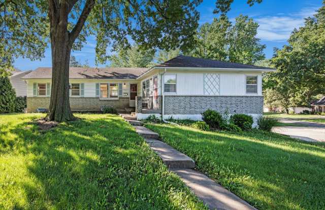 Spacious 3 Bedroom, 2 Bath with Attached Garage  Fenced Backyard photos photos