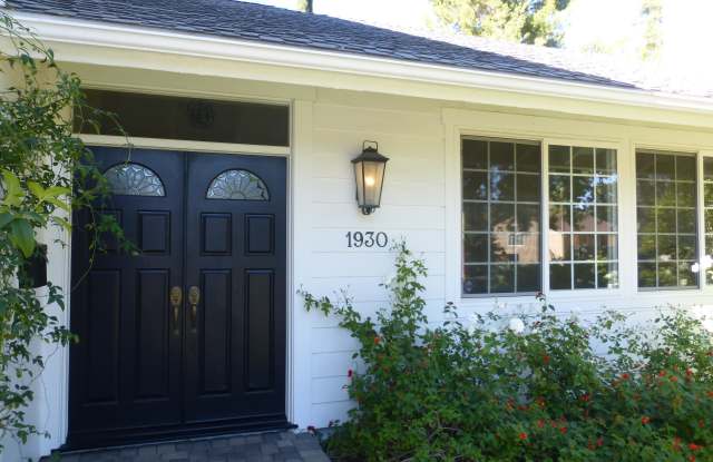 1930 Laurel Wood Court Gallery 3