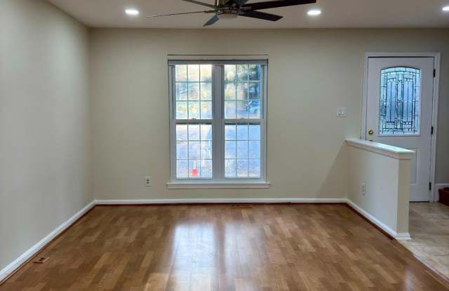9 GRAVENHURST Court Gallery 3