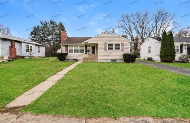 107 Spring Street - 107 Spring Street, Newark, OH 43055