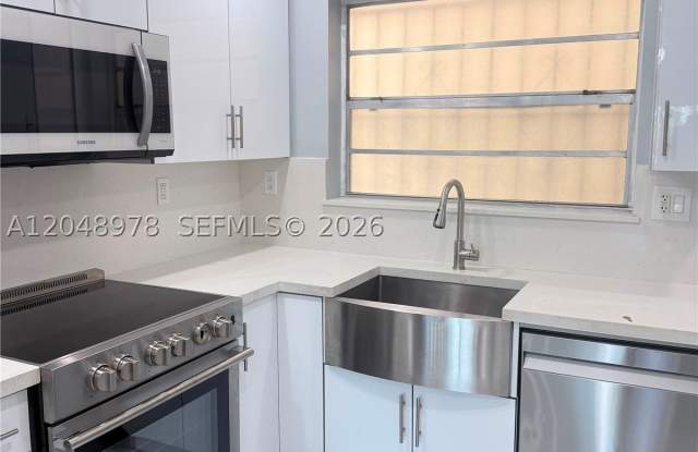 453 SW 2nd St photos photos