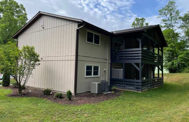 Black Mountain Apartment Rental - 360 Genesis Circle, Black Mountain, NC 28711