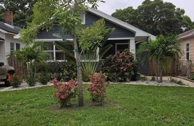 1101 34TH AVENUE N - 1101 34th Avenue North, St. Petersburg, FL 33704