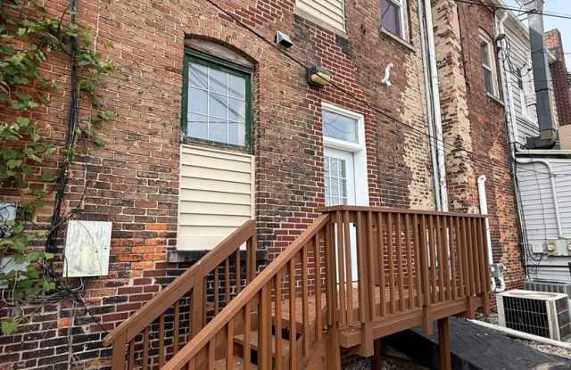Spacious Newly Remodeled 2-Bedroom Upper Apartment in the Village of Grass Lake photos photos