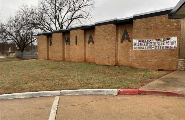 1701 N MARTIN LUTHER KING Corner Gallery 2