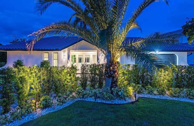 4856 Crayton Rd photos photos