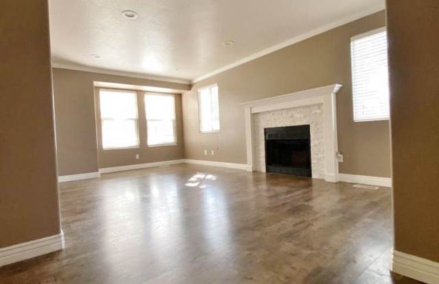 Updated 2 Bd 2 Ba Condo in Sandy photos photos