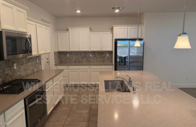 1388-1390 S Dairy Drive - 1388 Gallery 4