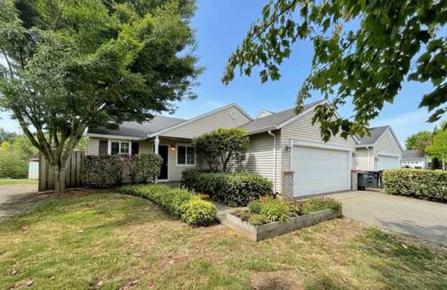 Beautiful 4BR/2BA Single-Level Home in Heart of McMinnville photos photos