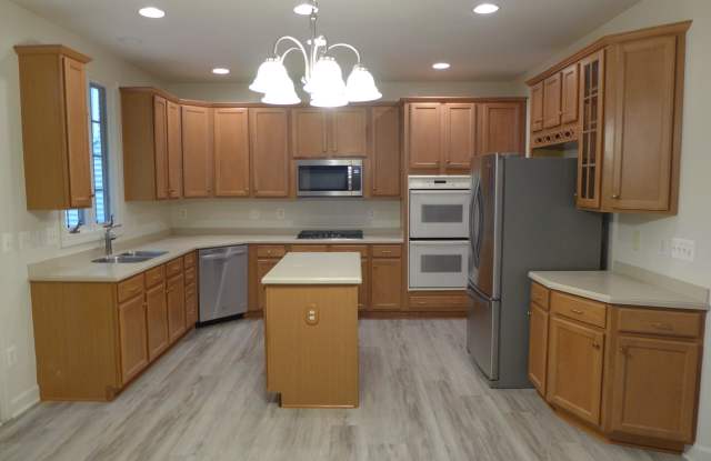 2614 AMANDA COURT Gallery 3