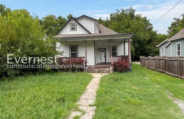 2311 Fairleigh Street Gallery 1
