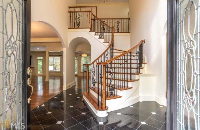 200 High Point Walk Gallery 3