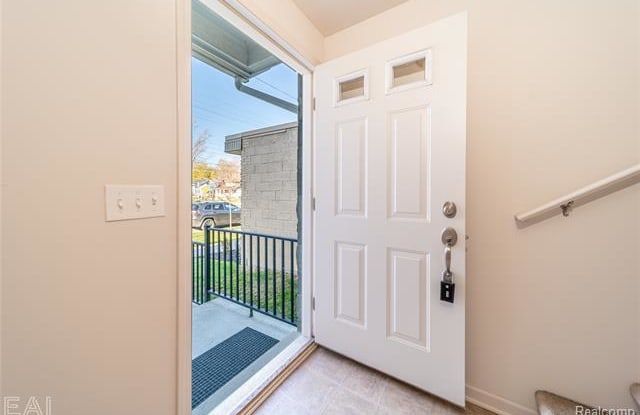 394 HILTON RD # 101 Gallery 2