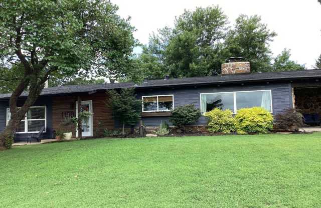 MOVE IN READY!! photos photos