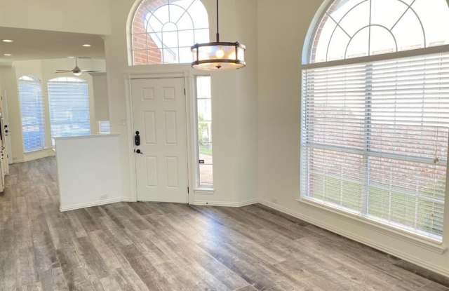 1912 Bachman Court Gallery 3