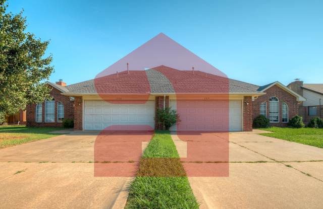 2701 Silvertree Drive Gallery 1