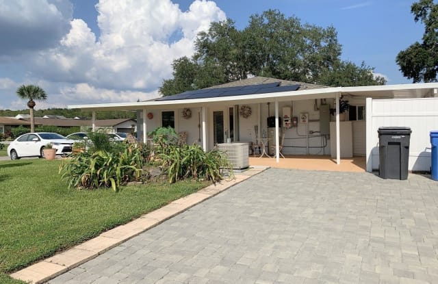 4206 Hollow Hill Dr. - 4206 Hollow Hill Dr, Northdale, FL 33624