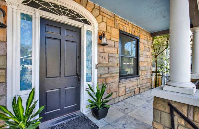 Thomas Square Home photos photos