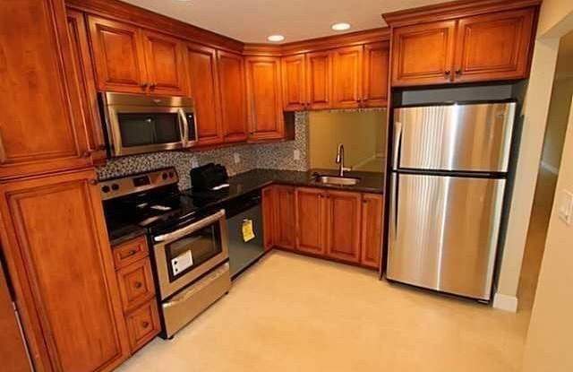 140 SE 12TH AVE - 140 Southeast 12th Avenue, Pompano Beach, FL 33060 140 SE 12TH AVE - 140 Southeast 12th Avenue, Pompano Beach, FL 33060