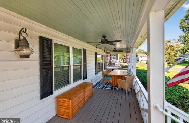 4922 HINE DR Gallery 2