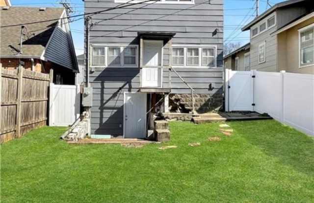 202 S College St photos photos