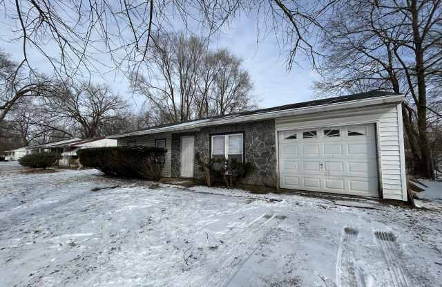 1011 Moore St - 1011 Moore Street, Danville, IL 61832