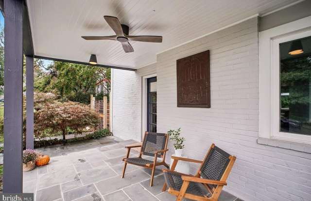 425 ARGYLE Drive Gallery 3