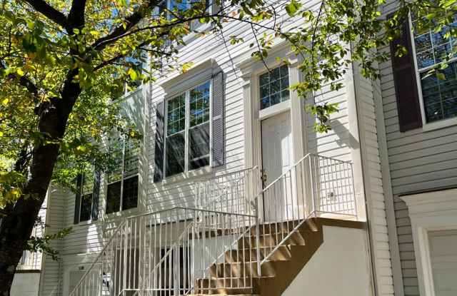Alexandria/Lincolnia - 5106 Observation Way - $3,295.00 photos photos