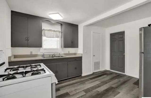 214 South Saunders Street photos photos