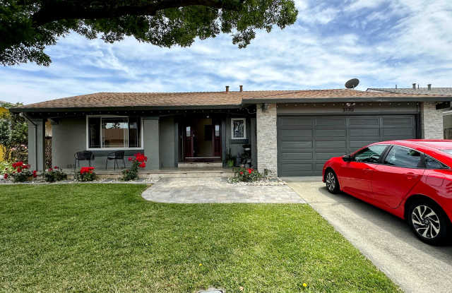 3170 Mackenzie Place Gallery 1