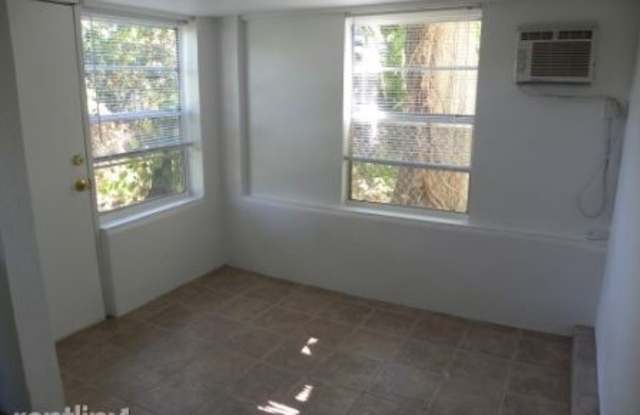 3107 S Crystal Lake Dr downstairs apartment Gallery 3