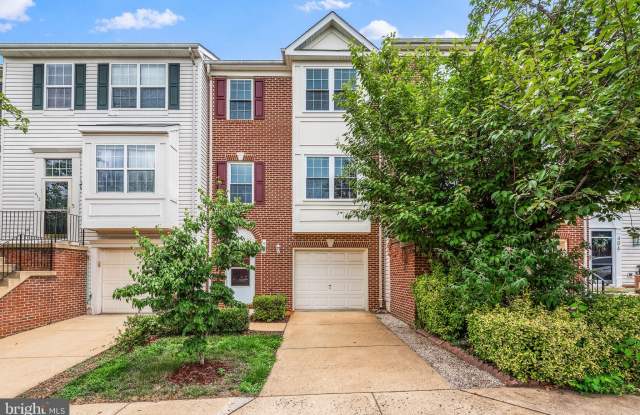 410 LILAC TERRACE NE - 410 Lilac Terrace Northeast, Leesburg, VA 20176