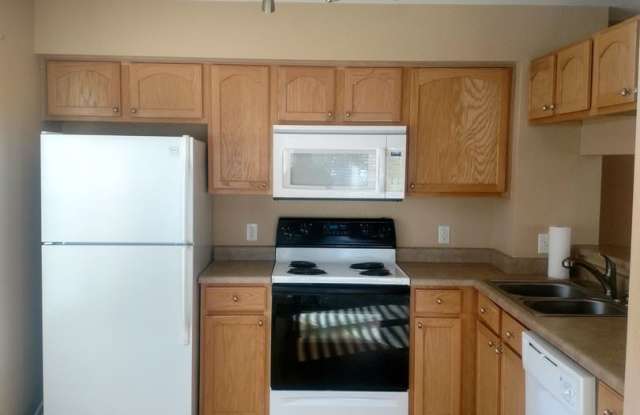 13900 Lake Song Lane, Unit B1 Gallery 4