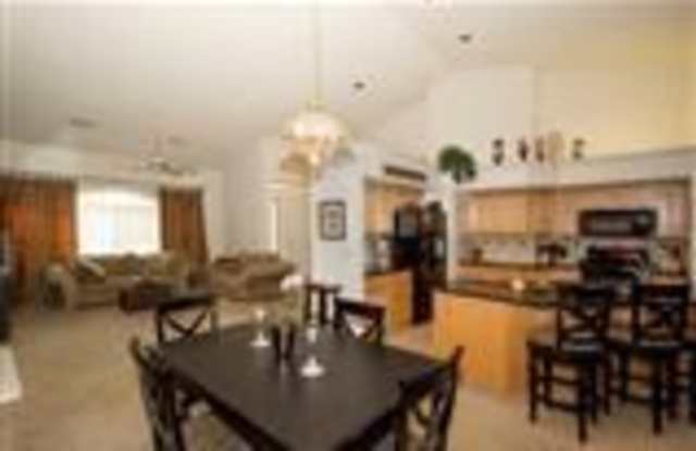 2928 E Cromwell Gallery 3