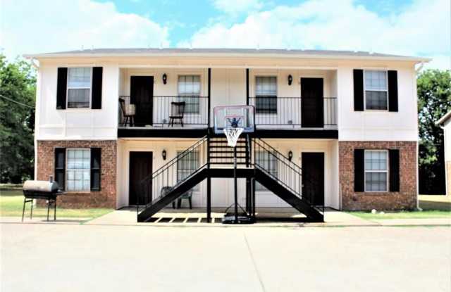 620 N Race Street - 620 Race St, Crowley, TX 76036