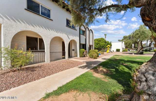 4251 N MILLER Road photos photos