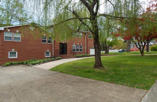 6307 CRESTWOOD DRIVE Gallery 3