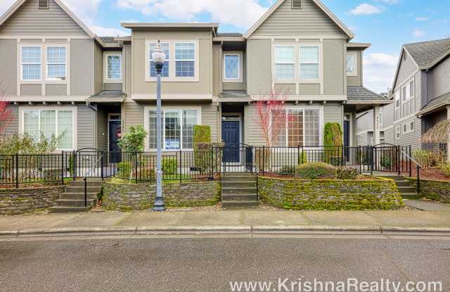 Charming Townhome In A Excellent Location! 3 Bedrm 2.5 Bath in Arbor Reserve **INTERNET INCLUDED** photos photos