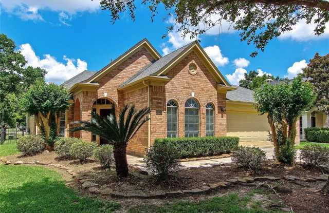 18235 Bluewater Cove Drive Gallery 3