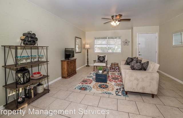 810 Sunset Gallery 4