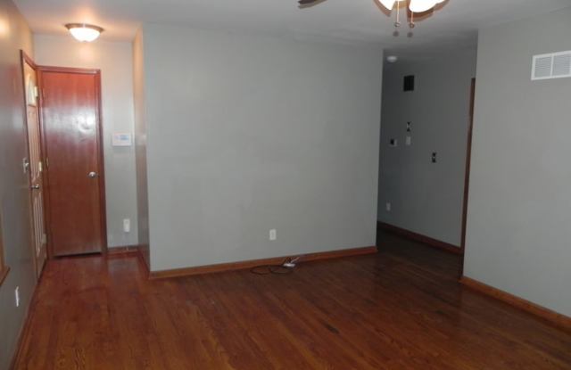 1514 South Logan Avenue Gallery 3