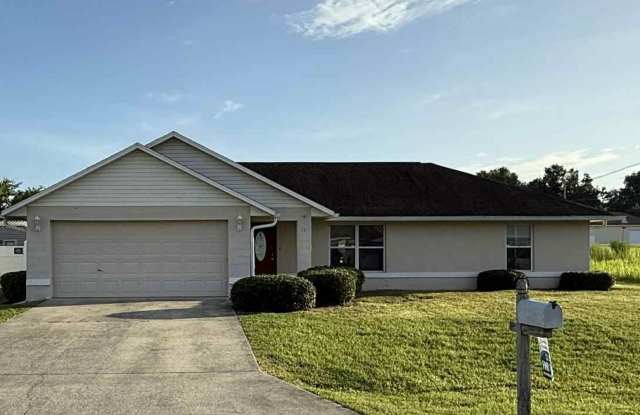 3/2/2 Beautiful Home with Spacious Backyard in Southeast Ocala photos photos