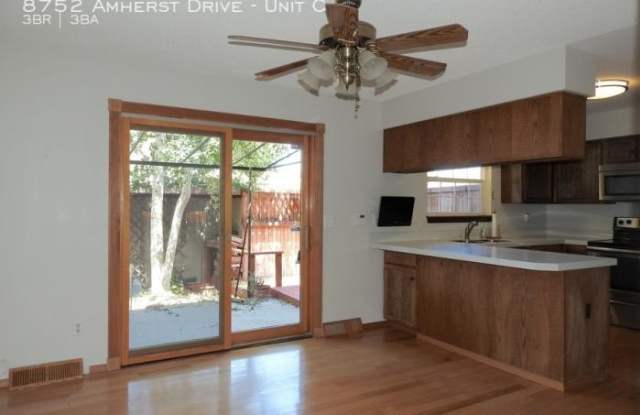 8752 Amherst Drive Gallery 2