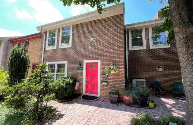 2160 GOLF COURSE DR - 2160 Golf Course Drive, Reston, VA 20191