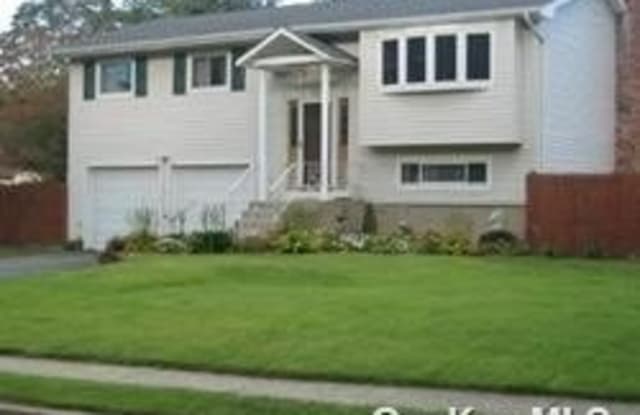 511 Freeman Avenue - 511 Freeman Avenue, Brentwood, NY 11717