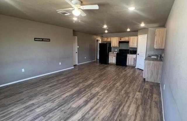 2627 Globe Avenue Gallery 2