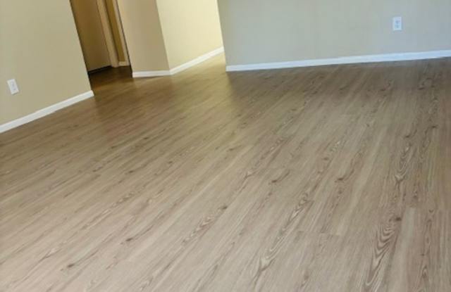 Desert Springs Apartments Gallery 2